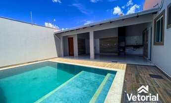 Imagem: Casa com 3 Quartos e piscina no Parque da