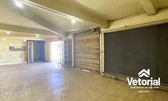 Imagem 5: Ponto Comercial no Centro de Barreiras, formato retangular, frente ampla, 04 vagas de gara