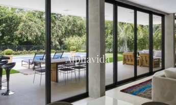 Imagem 4: Casa a venda com 5 suítes, piscina e mata preservada em Alphaville Barueri