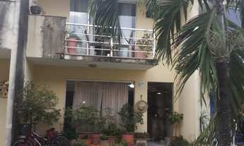 Imagem: 3 dormitórios, 1 suítes, 2 banheiro, 1