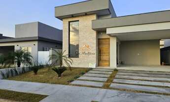 Imagem 2: Casa em Condomínio à Venda em Localização Privilegiada: 3 quartos, 1 suíte, 1 sala, 3 banh