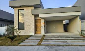 Imagem 3: Casa em Condomínio à Venda em Localização Privilegiada: 3 quartos, 1 suíte, 1 sala, 3 banh