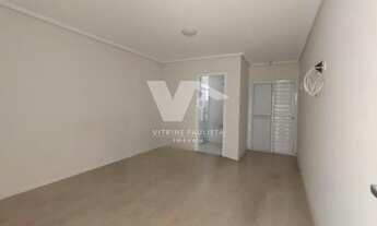 Imagem 4: Sobrado à venda na Vila Santa Isabel, com 3 dormitórios, 1 suíte e 2 vagas. Possui varanda