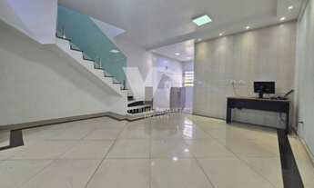 Imagem 6: Sobrado à venda em Itaquera, com 3 dormitórios, 1 suíte e 2 vagas de garagem. Com dois qui