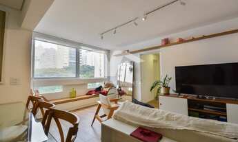 Imagem 7: Apartamento à venda no Jardim Paulista com 2 quartos e 1 vaga, reformado e mobiliado. Com