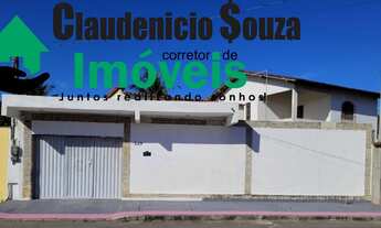 Imagem 1: Casa com 3 quartos e área de churrasco com varanda independente, mais de 5 vagas para gara