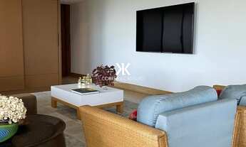 Imagem 7: Apartamento no Villavicencio, com 245m², 2 suítes com closet, 1 suíte normal, varanda com