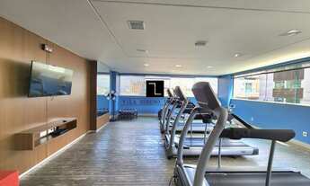 Imagem 3: Apartamento 2 Quartos com armários e janelas com Venezianas Blackout, sendo 1 suíte, sala