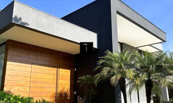 Imagem 2: Casa à venda no condomínio Vale dos Cristais com 5 quartos, sendo 5 suítes, sala para 4 am