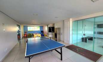 Imagem 4: Apartamento 2 Quartos com armários e janelas com Venezianas Blackout, sendo 1 suíte, sala