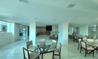 Imagem 7: Apartamento 2 Quartos com armários e janelas com Venezianas Blackout, sendo 1 suíte, sala