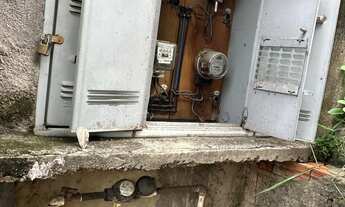 Imagem 5: TERRENO COM 3 CASAS I 500M² I DORMITÓRIOS I SALAS l COZINHAS I 01 VAGA I BANHEIROS I R$70