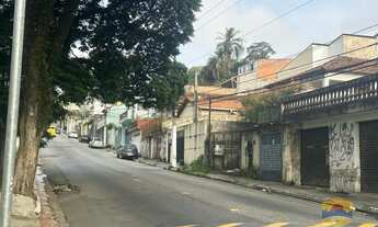 Imagem 4: TERRENO COM 3 CASAS I 500M² I DORMITÓRIOS I SALAS l COZINHAS I 01 VAGA I BANHEIROS I R$70