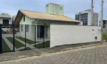 Imagem: CASA À VENDA COM 2 DORMITÓRIOS, 70m²