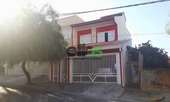 Imagem: Casa com 03 dormitórios, cozinha modulada