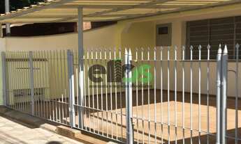 Imagem: Casa térrea com cômodos amplos, 02 dormitórios