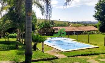 Imagem: Chácara com 02 dormitórios, piscina, churrasqueira