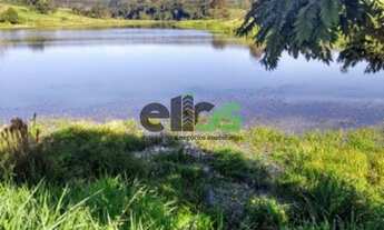 Imagem 6: Chácara com 02 dormitórios, piscina, churrasqueira, poço artesiano e muito verde, 3.000m²