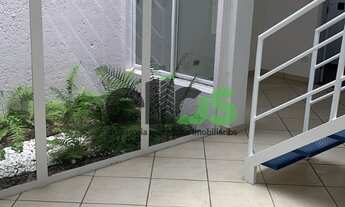 Imagem 5: Casa c/ 03 dormitórios, 01 suíte, quintal gramado e cozinha modulada, 180m² para locação p