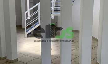 Imagem 7: Casa c/ 03 dormitórios, 01 suíte, quintal gramado e cozinha modulada, 180m² para locação p