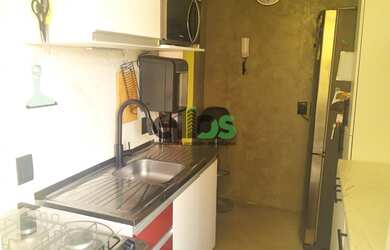 Imagem 2: Apartamento TÉRREO c/ cozinha modulada, 02 dormitórios, sacada, 54m² à venda por R$185.000