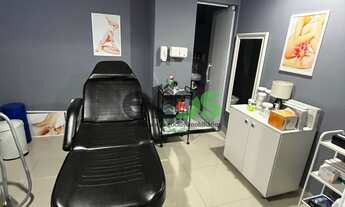 Imagem 3: Salas comercias, de 42 e 84m², 02 banheiros e 01 copa cada, valores à partir de R$290.000