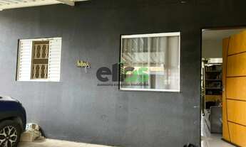 Imagem: Casa c/ 02 dormitórios, quintal com edícula