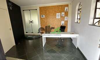 Imagem 4: Casa COMERCIAL com 04 salas/dormitórios, sendo 02 suítes, recepção, churrasqueira, para lo