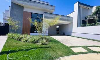 Imagem 2: Casa de alto padrão em condomínio: 3 quartos, 3 suítes, 2 salas, 5 banheiros, 4 vagas - In