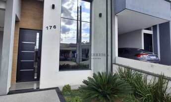 Imagem: Imperdível Casa em Condomínio à Venda