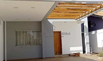 Imagem: Casa à venda em localização privilegiada