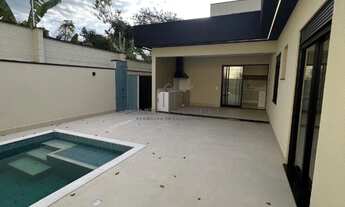 Imagem 6: Imperdível oportunidade de compra: Casa em condomínio com 3 quartos, 3 suítes e 4 vagas em