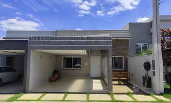 Imagem: Imperdível Casa em Condomínio à Venda