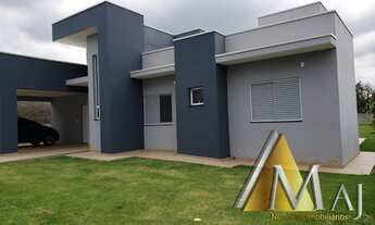 Imagem 3: Excelente Casa com 3 dormitórios, sendo 1 suíte, 2 vagas de garagem cobertas em condomíni