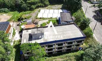 Imagem 6: Estrada do Coco | Terreno 20.578m² | Área construída 1.600m²