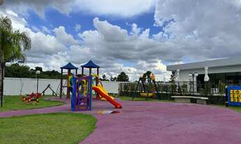 Imagem 6: Terreno em Condomínio para Venda em Curitiba-PR Bairro Santa Cândida 157,05 m² de Área