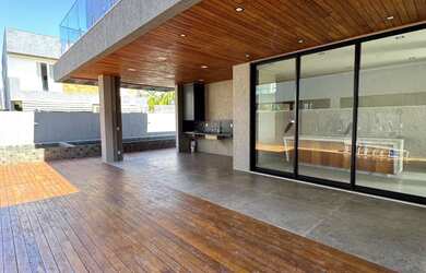 Imagem 7: Casa Alto Padrão à Venda 4 Suítes Av. Priscila Dutra