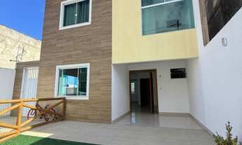 Imagem: Casa 4/4, sendo 1 térreo Condomínio