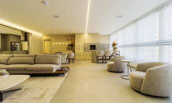 Imagem 3: Apartamento Edificio Carmen, localizado atrás do Clube Curitibano, no Agua Verde, com 4 su