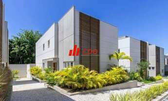 Imagem: Condomínio Hipica Garden lindo sobrado