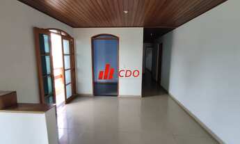 Imagem 6: Sobrado a venda no condomínio Baronesa, com 5 dormitórios sendo 2 suítes, sala para 3 ambi