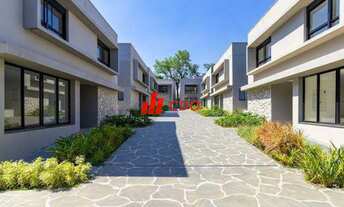 Imagem: Imponente mansão em condomínio na Granja