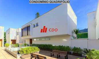 Imagem: Luxuosa Casa em Condomínio à Venda em