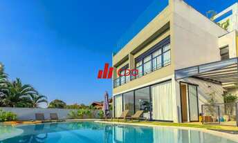 Imagem: Luxuosa casa em condomínio à venda em