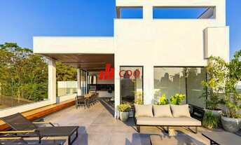 Imagem 2: Luxuosa casa em condomínio à venda em São Paulo-SP, Jardim Petrópolis: 3 quartos, 3 suítes