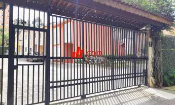 Imagem 2: Sobrado a venda no condomínio Villagio di Fiore, com 4 dormitórios sendo 1 Suíte, sala par