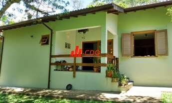 Imagem 4: Casa de luxo em condomínio: 4 quartos, 2 suítes, 3 salas, 4 banheiros, 6 vagas de garagem