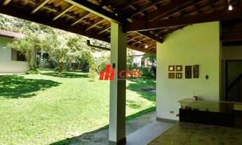 Imagem 6: Casa de luxo em condomínio: 4 quartos, 2 suítes, 3 salas, 4 banheiros, 6 vagas de garagem