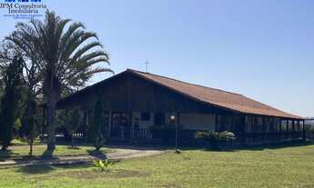 Imagem: 5 dormitórios, 2 suíte, 4 banheiro