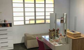 Imagem 6: 5 dormitórios, 2 suíte, 4 banheiro